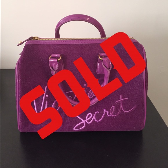 ❌SOLD❌ Victoria's Secret Velour Bowling Bag Style - Picture 1 of 2