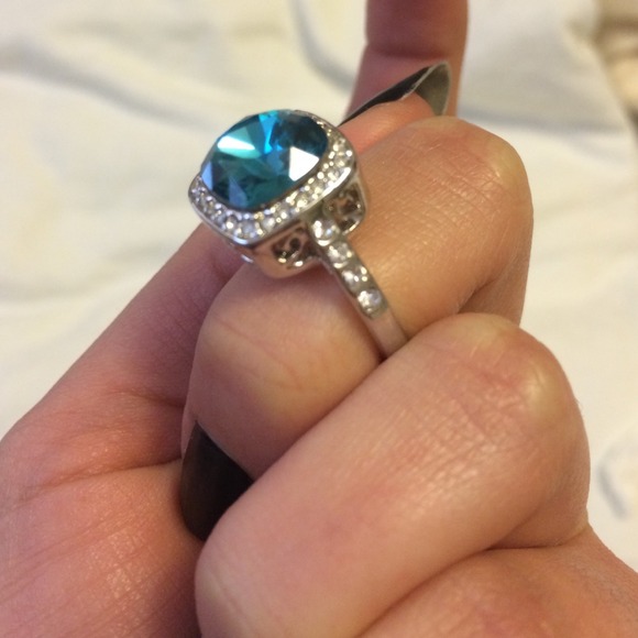 **Sale** Ring - Picture 3 of 3