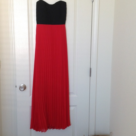 NWOT Maxi pleated dress - 5