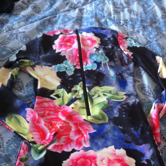 Dress - Picture 2 of 2