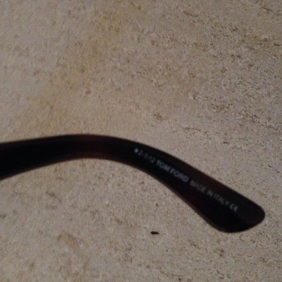 TOM FORD SUNNIES! - Picture 3 of 4