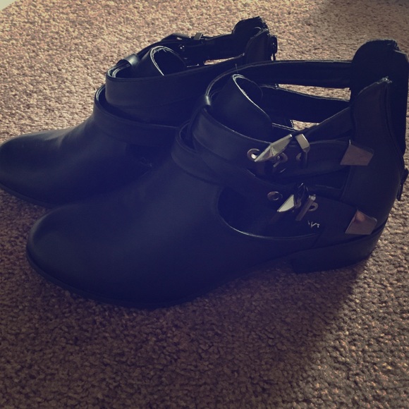 Black boots