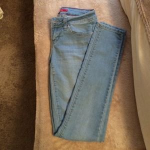 "Wanna betta butt" skinny jeans