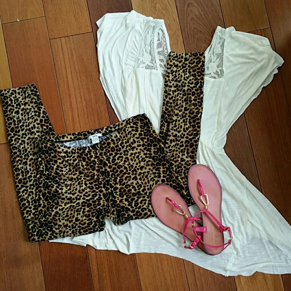 Bar III Pants - Bar III Leopard Print Leggings