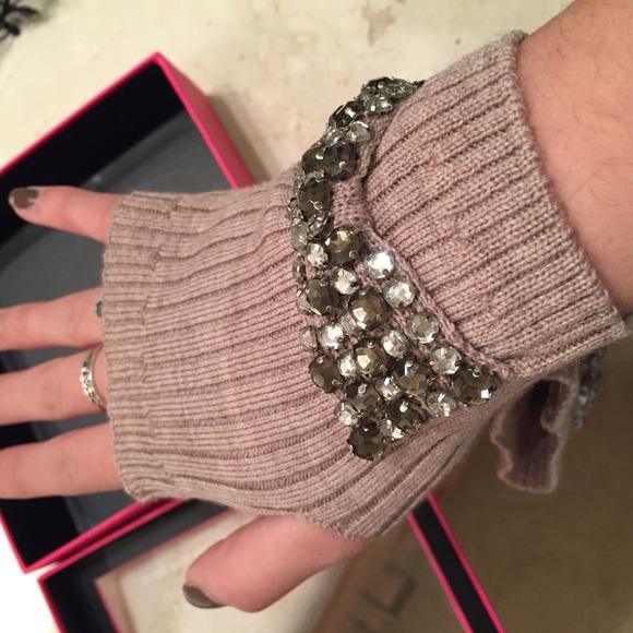Juicy couture hand warmers
