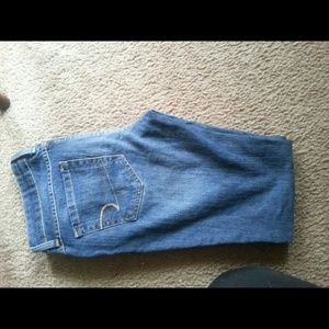 AMERICAN EAGLE JEANS