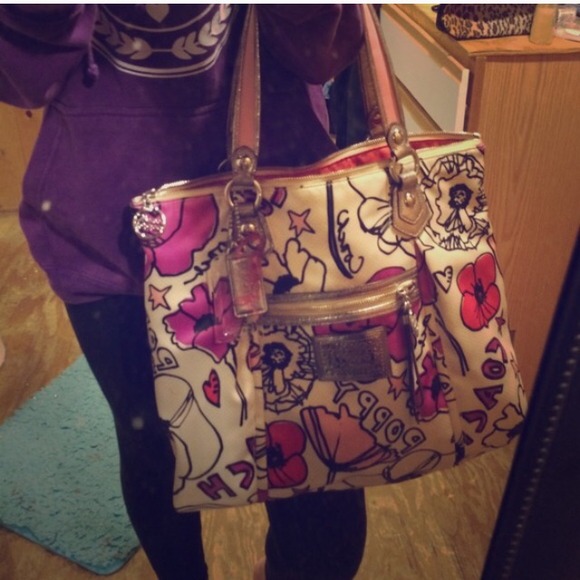 Coach poppy purse