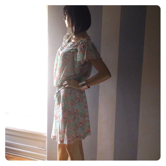 Max Studio Dresses & Skirts - 💚Pastel floral chiffon knife-pleated dress💚