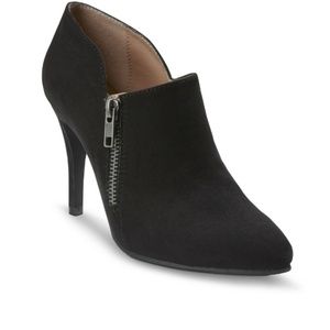 Women's zipper bootie- size 11- black