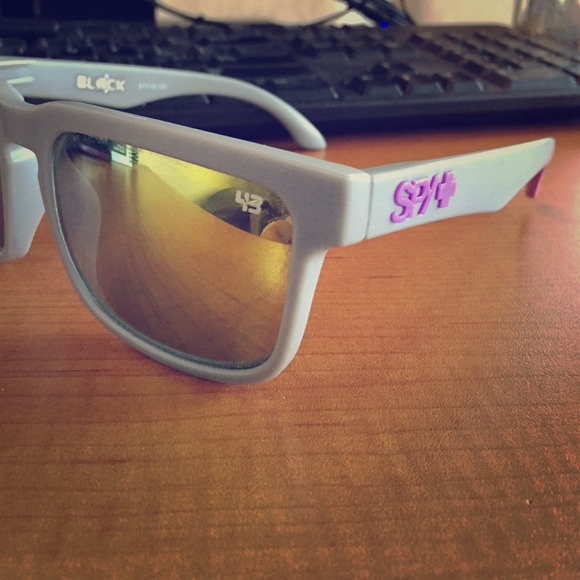 Spy+ Sunglasses Grey & Purple