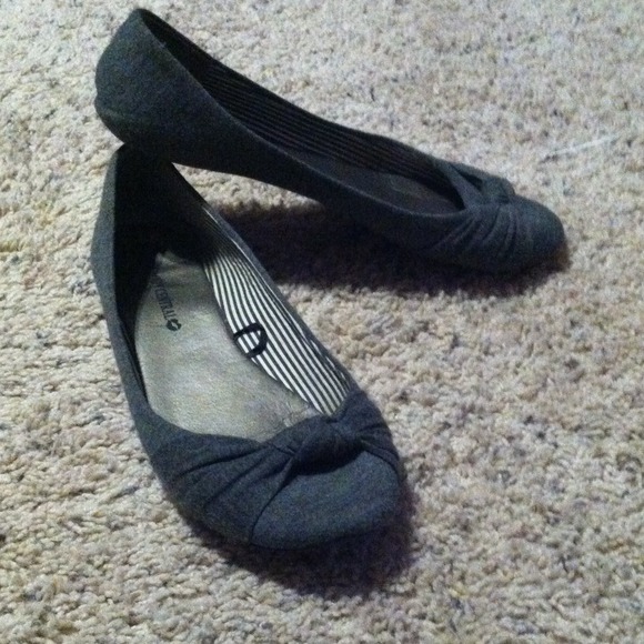 Grey Flats (reserved)