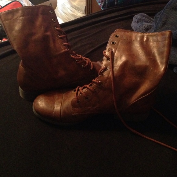 Tan Combat Boots (NWOT)