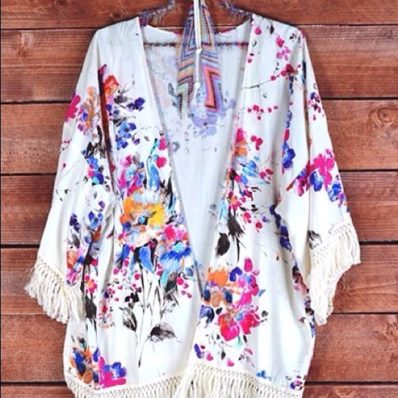 Floral print kimono - Picture 1 of 1