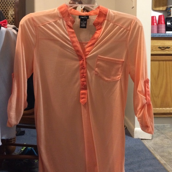 Coral 3 quarter length shirt