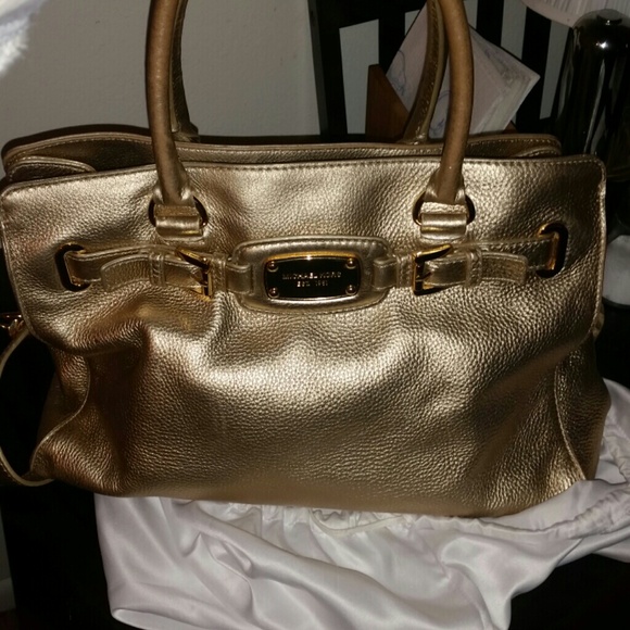 Michael Kors Handbags - Michael Kors hamilton