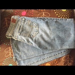 Woman's American Eagle Jeans