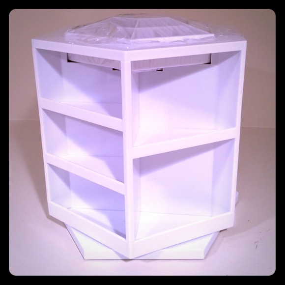 White makeup holder & dispenser - Picture 1 of 4
