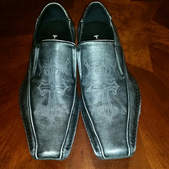 Dress shoes