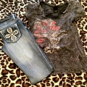 🚫Sold❌DAYTRIP SHIRT!! Very cute on!!