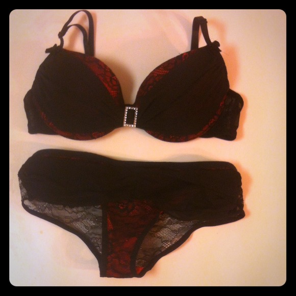 Bra and underwear set
