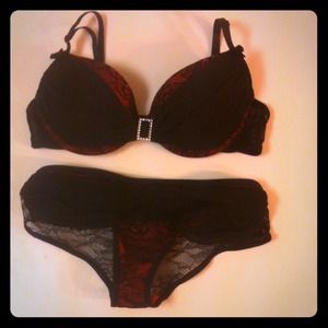Bra and underwear set
