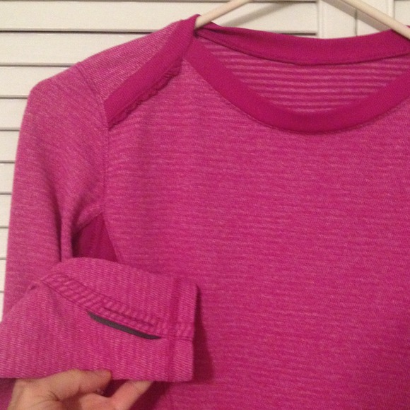 SOLD Lululemon Raspberry Base Runner - Picture 3 of 3