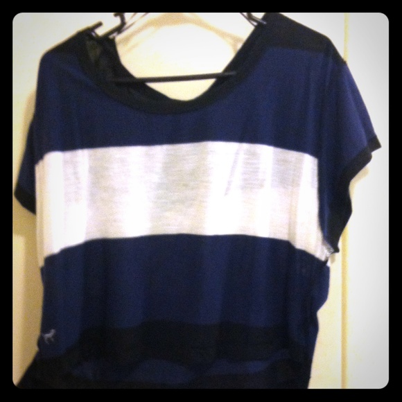 Victoria's Secret Cropped shirt