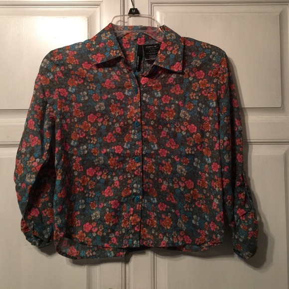 Blue floral top
