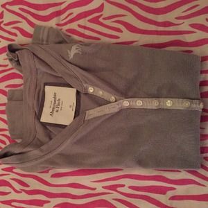 Abercrombie & Fitch gray long sleeve shirt