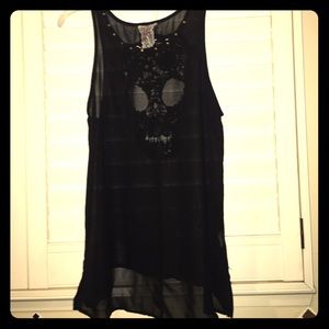Flowy skull tank