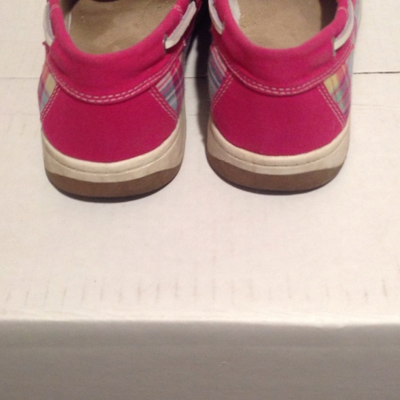 Flats - Picture 2 of 3