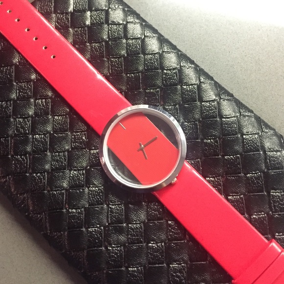 Red clear dial watch - Picture 2 of 3