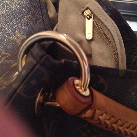 LV  authentic ⭐️Sold⭐️ - Picture 3 of 3