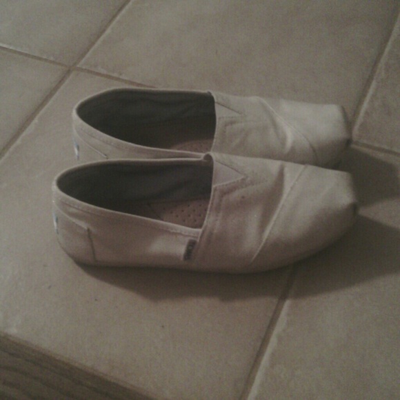 White glitter Toms