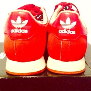 Adidas/Samoa  size 7