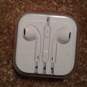 Bundled❗️ Apple ear phones