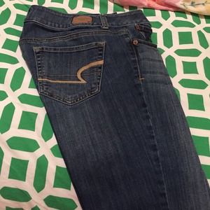 American Eagle blue jeans