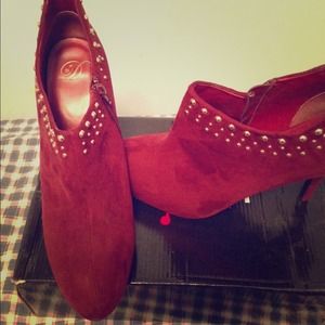 Beyoncé brand heels there HOT never worn