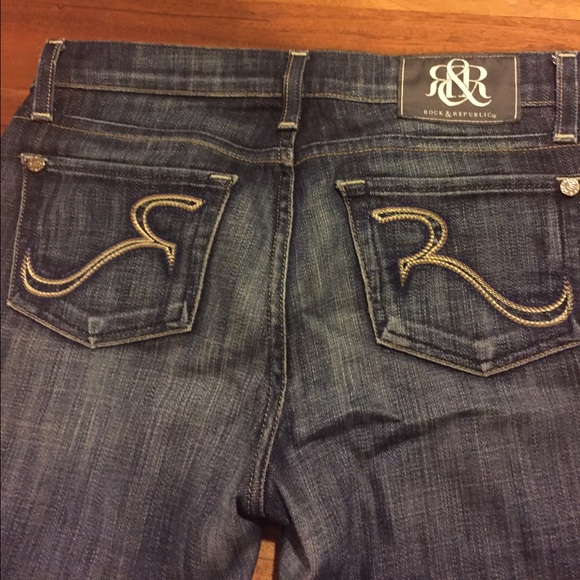 Rock and Republic Crops Size 26