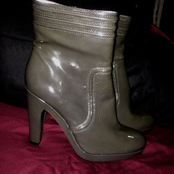 Calvin Klein Booties Sz 9