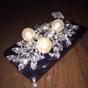 Awesome diamond and pearl iPhone 4/4s cover