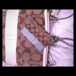 Authentic coach handbag bundle with small clutch