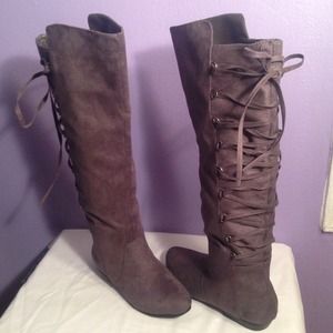 JustFab grey Gisane boots. Size 5.5 but run small.