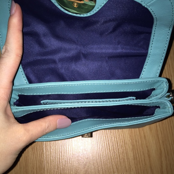 Authentic Tory Burch cross body - Picture 2 of 4