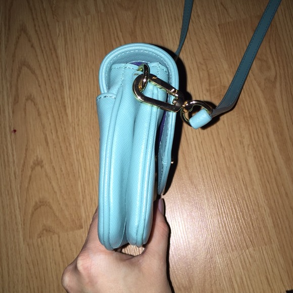 Authentic Tory Burch cross body - Picture 4 of 4