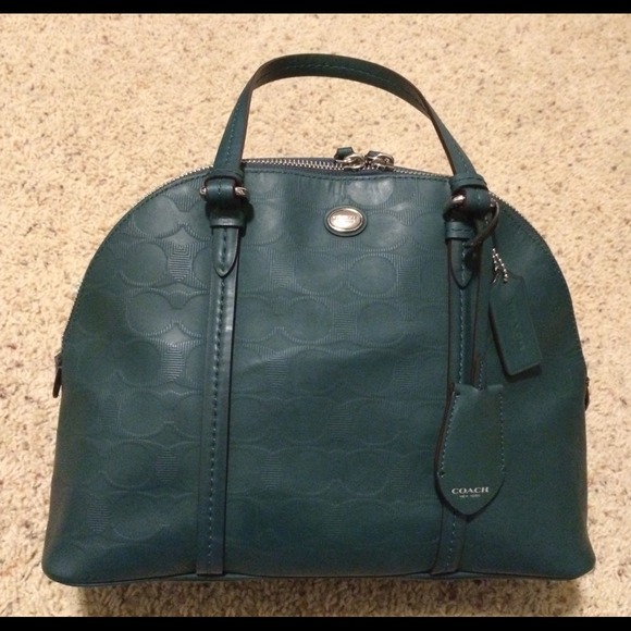 🚫Sold🚫Coach Peyton Link C Embossed Cora Domed - Picture 1 of 4