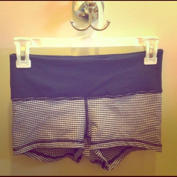 Lulu lemon boogie shorts! RESERVED