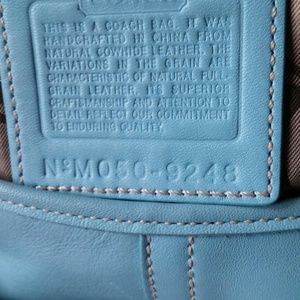 ??MORE PICS OF COACH BAG??