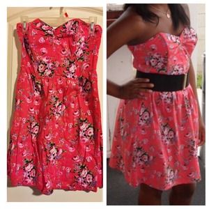 Medium Xhilaration Strapless Sundress