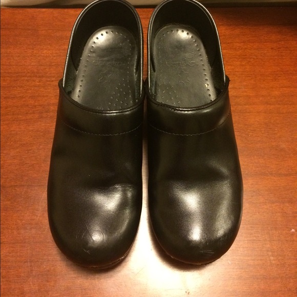 SOLD!! Women's Danskos- black, size 39